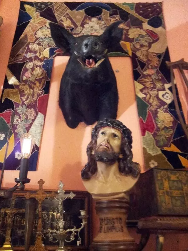 Anastacia’s Antiques