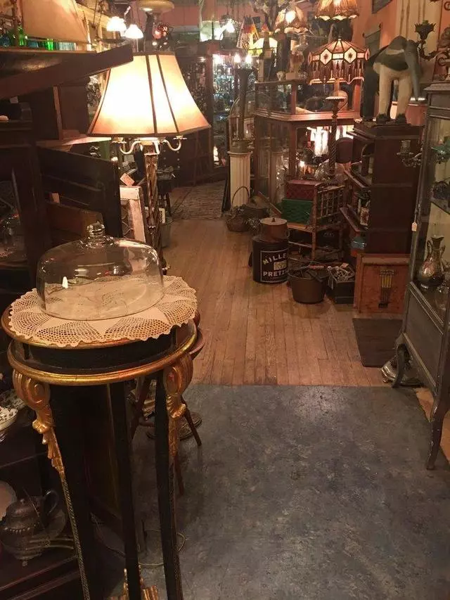 Anastacia’s Antiques