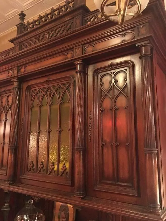 Anastacia’s Antiques