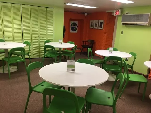 Apple Hostels